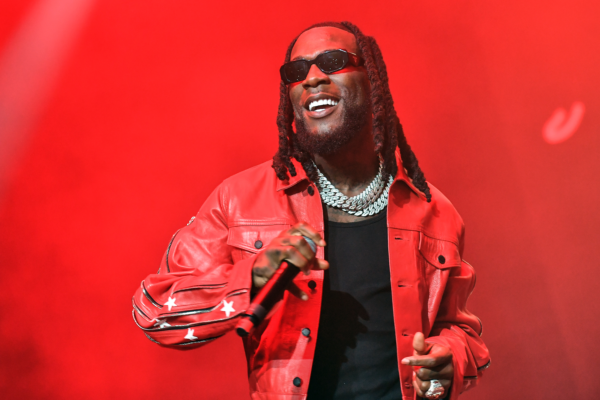 Burna Boy Joins Drake As A Special Guest At the 20th Wireless Festival